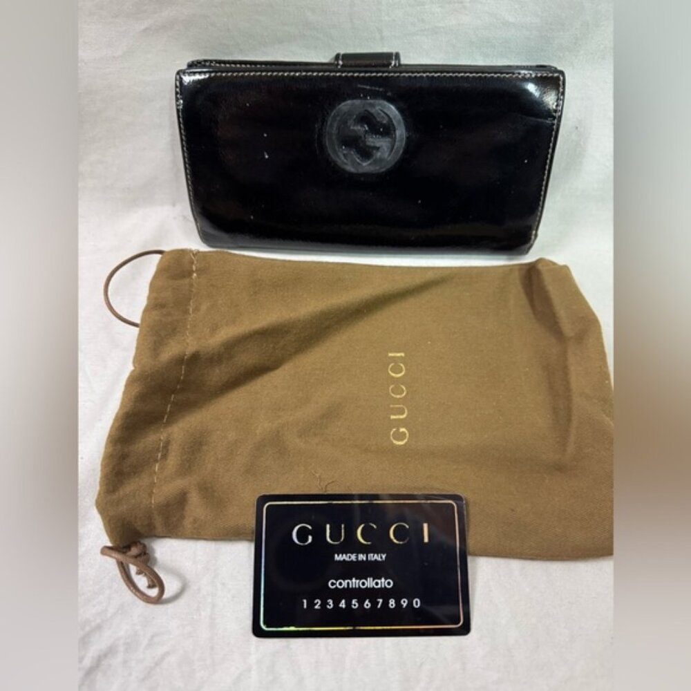 Gucci GG Patent Leather Zip Around Wallet - Picture 1 of 8